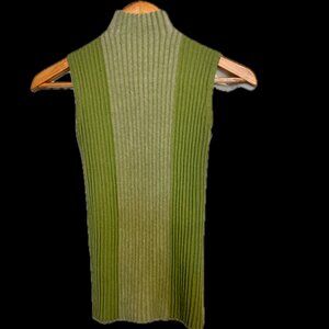 The Ribbed Turtleneck Tank Top Green